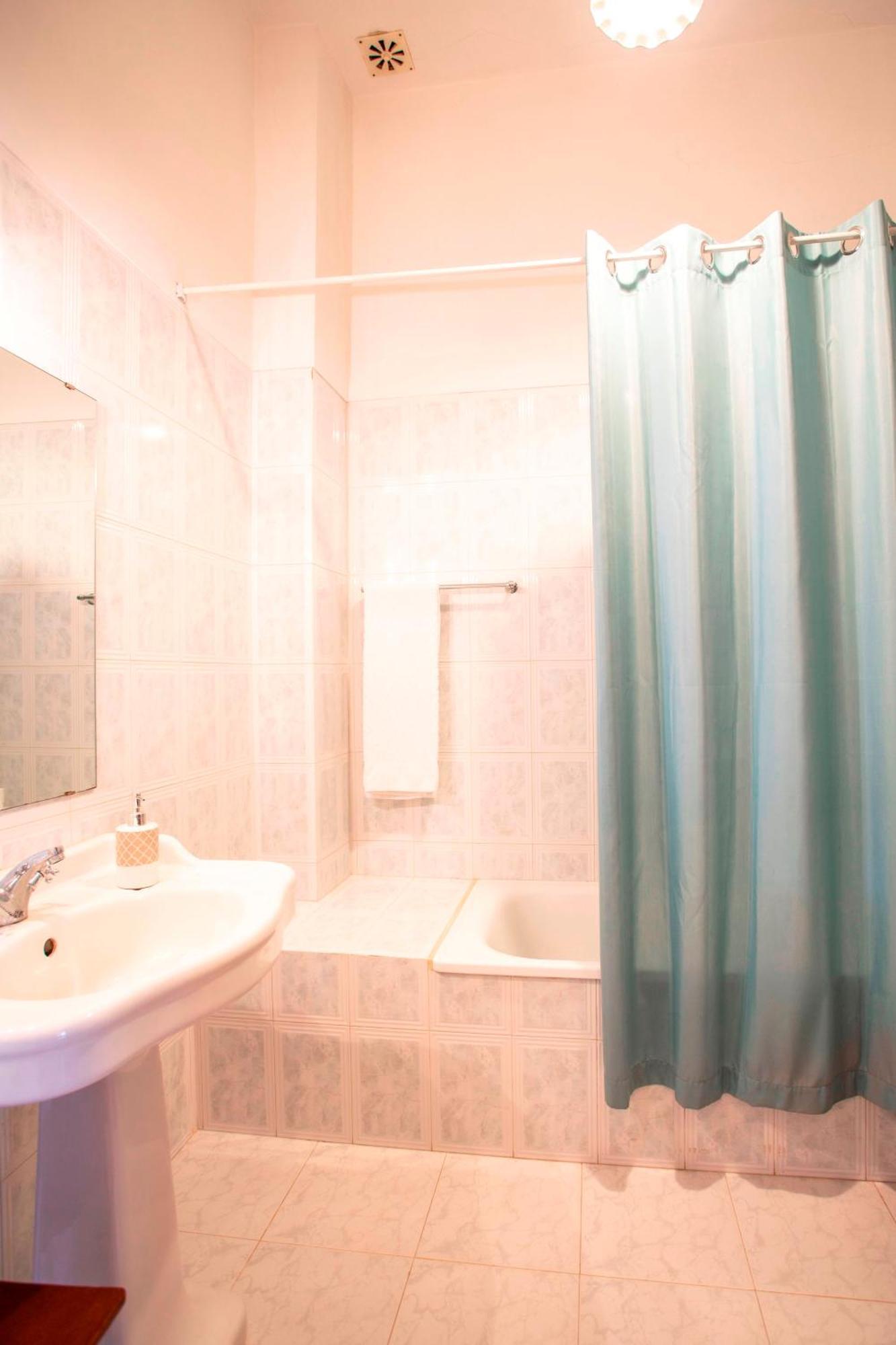 Double or Twin Room,1035837130:JPEG